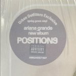 Ariana Grande – Positions (Spring Green Vinyl) - Imagem 3