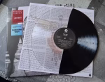 Bon Jovi – Forever (Black & Clear Split Vinyl) - Imagem 4