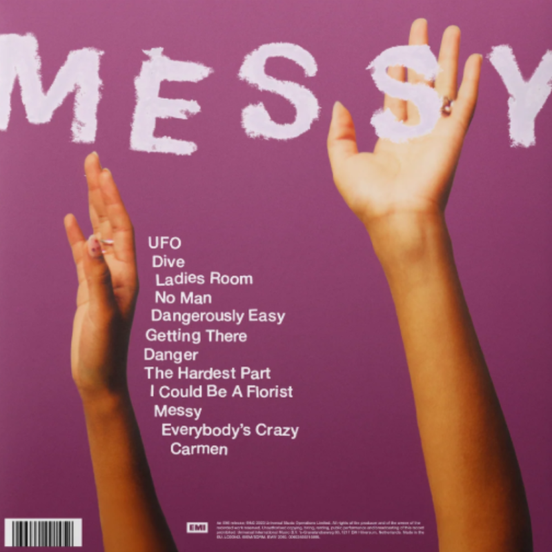 Olivia Dean – Messy